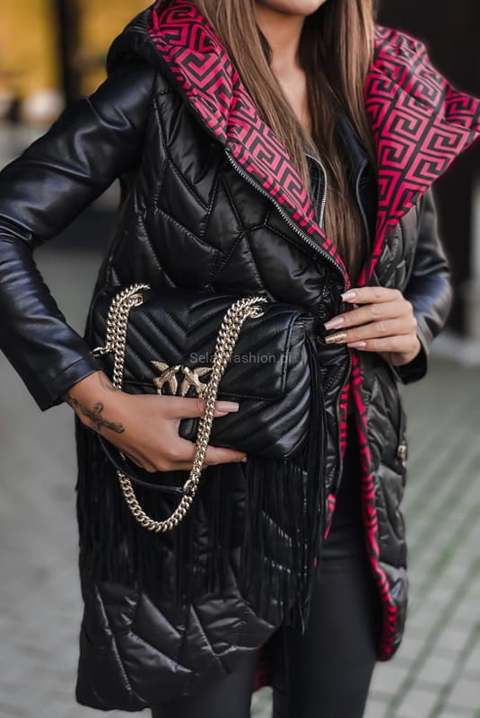 Kamizelka bezrękawnik z asymetrycznym zapięciem czarna Selavifashion