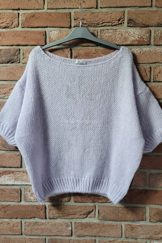 Sweter z krótkim rękawem i plecionką Minouu liliowy w Selavifashion.pl