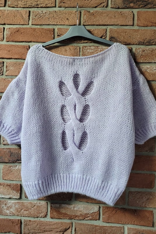 Sweter z krótkim rękawem i plecionką Minouu liliowy w Selavifashion.pl