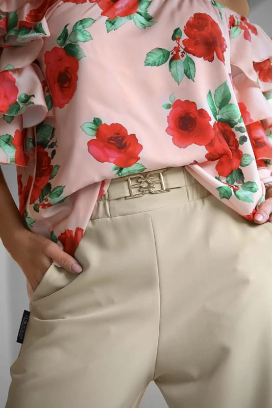 Bluzka hiszpanka w róże Minouu różowa w Selavifashion.pl