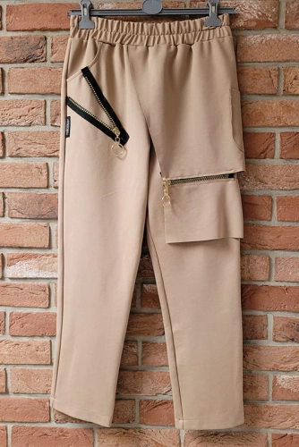 Spodnie z ozdobnymi suwakami Minouu beżowe w Selavifashion.pl