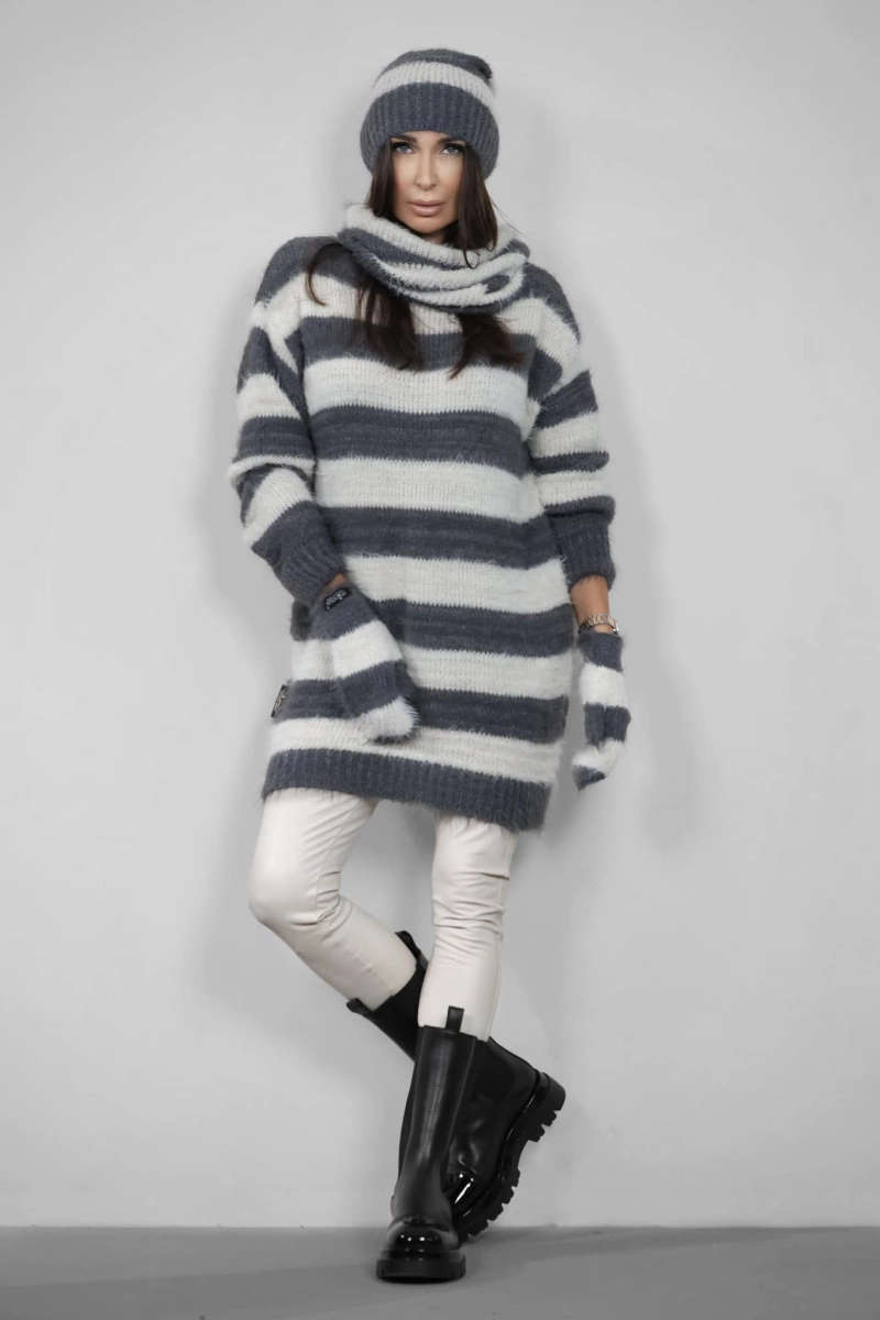 Komplet sweter moherowy i rękawiczki Minouu w szare pasy w Selavifashion.pl