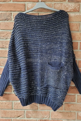 Sweter z cekinami Azzurra & Sequin Minouu granatowy w Selavifashion.pl