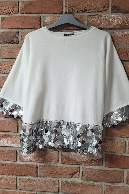 Sweter z cekinowym wykończeniem Minouu ecru w Selavifashion.pl