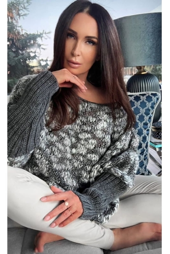 Sweter błyszczący Fancy Rose Minouu szary w Selavifashion.pl