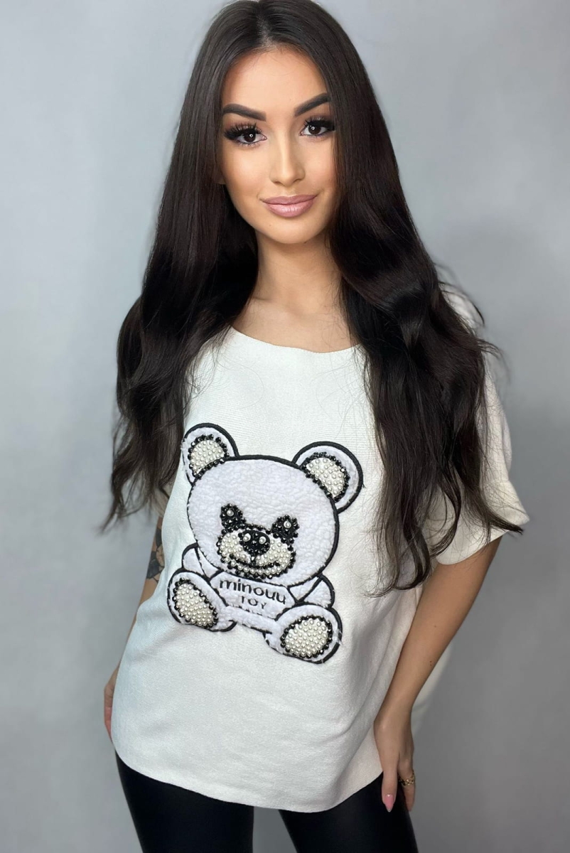 Sweter z aplikacją Miś Minouu ecru w Selavifashion.pl