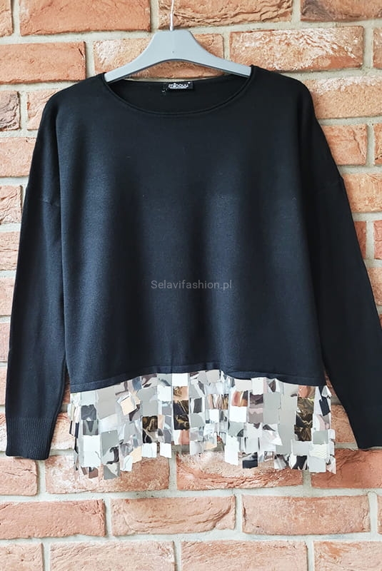 Sweter z ozdobnym błyszczącym dołem 3D Minouu czarny w Selavifashion.pl