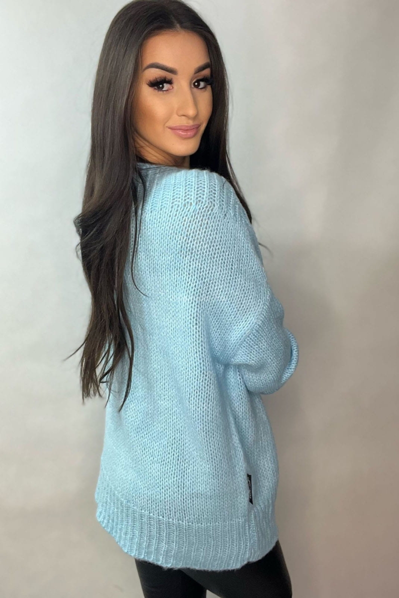 Sweter z aplikacją Misio Minouu błękitny w Selavifashion.pl