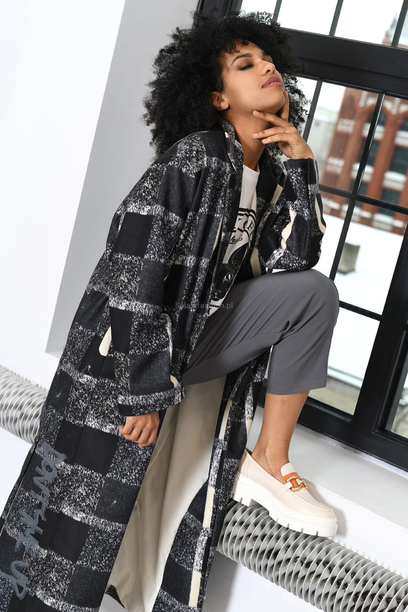 Długi płaszcz Lumi krata Miss City Official czarny w Selavifashion.pl