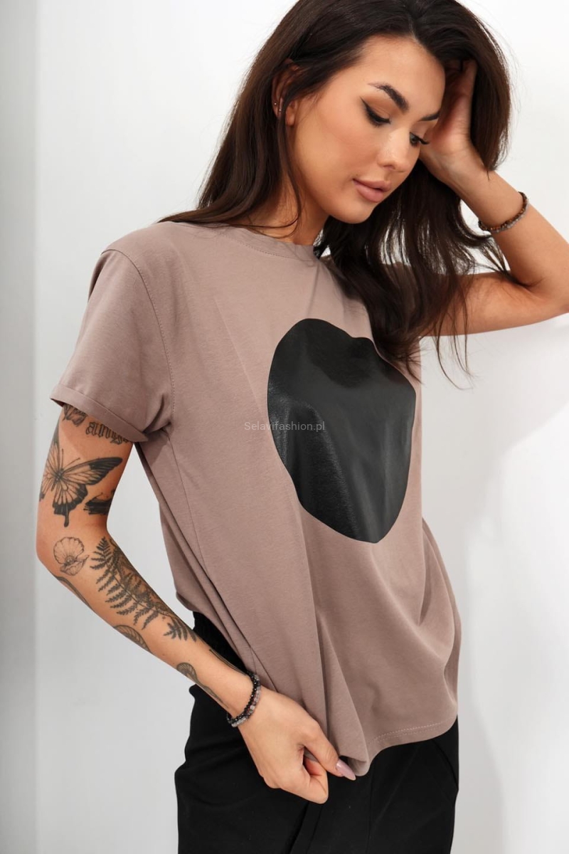 Bluzka z krótkim rękawem Dots Miss City Official beżowa w Selavifashion.pl