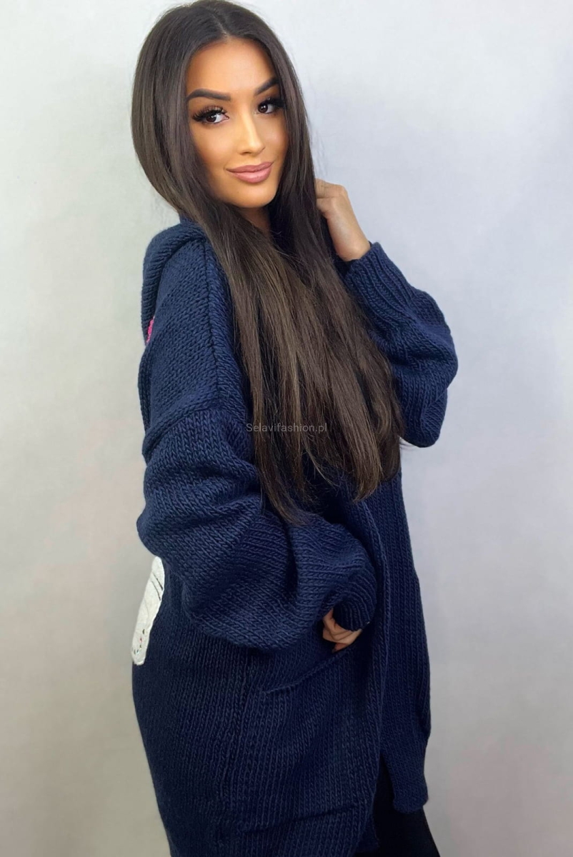 Kardigan sweter z aplikacją Zająca Minouu granatowy w Selavifashion.pl