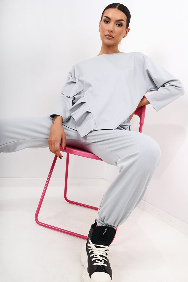 Bluza Main Next Level Miss City Official szara w Selavifashion.pl