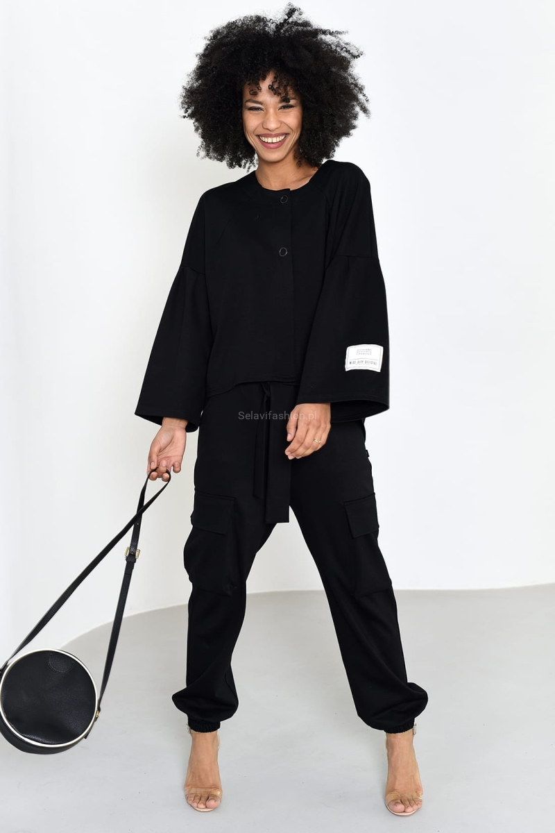 Krótka narzutka bluzka na dwa guziki Miss City Official czarna w Selavifashion.pl