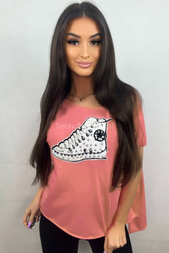 T-shirt bluzka z aplikacją Trampka Minouu łososiowy w Selavifashion.pl