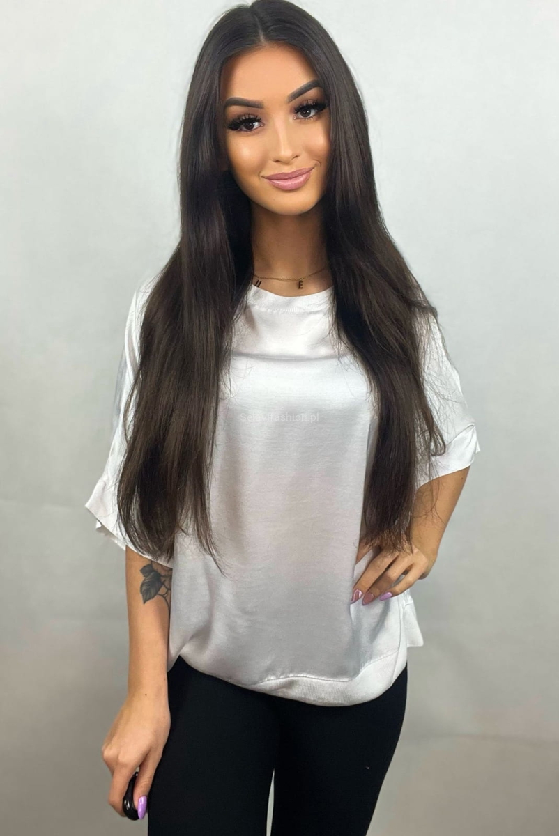 Bluzka basic Yula Minouu biała w Selavifashion.pl