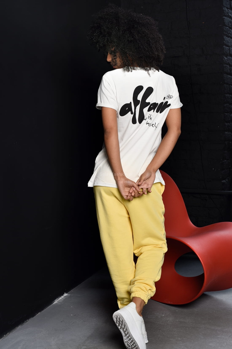 T-shirt bluzka Affair Miss City official biała w Selavifashion.pl