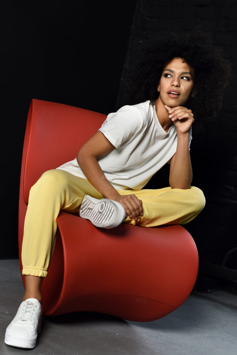 T-shirt bluzka Affair Miss City official biała w Selavifashion.pl