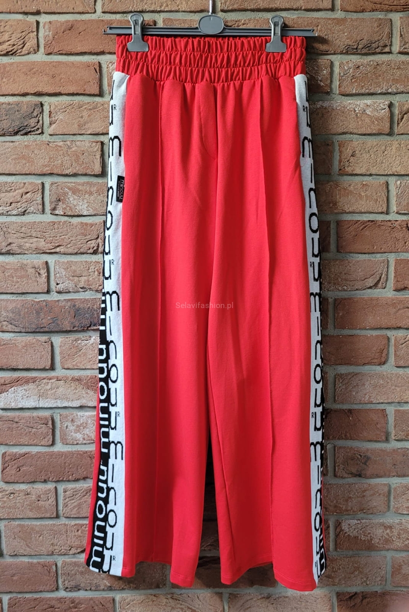 Dresowe spodnie z lampasami Minouu w Selavifashion.pl