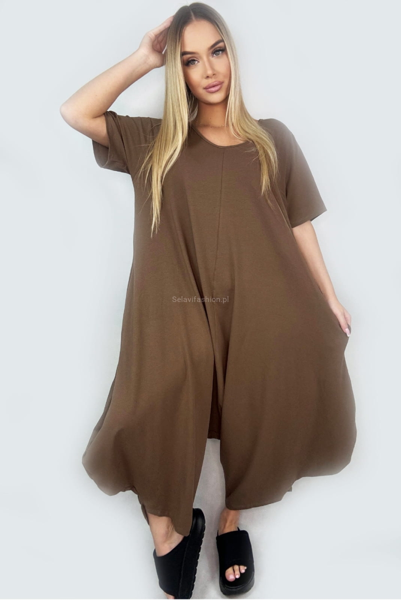 Luźny kombinezon Minouu brązowy w Selavifashion.pl