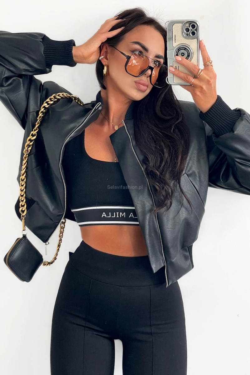 Krótka kurtka bomberka LaMilla czarna w Selavifashion.pl