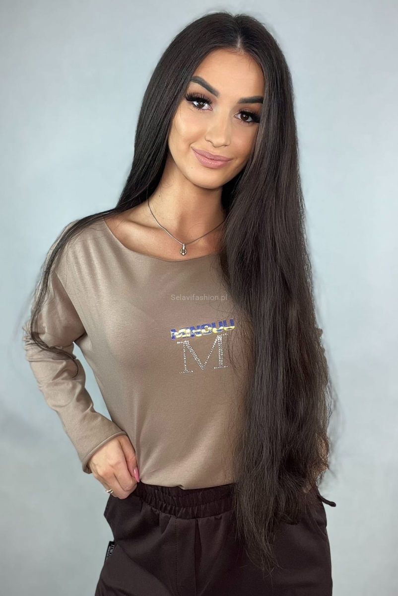 Bluzka swetrowa z logo Minouu camel w Selavifashion.pl