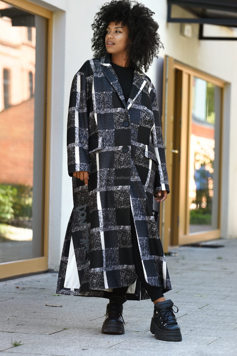 Długi płaszcz Lumi krata Miss City Official czarny w Selavifashion.pl