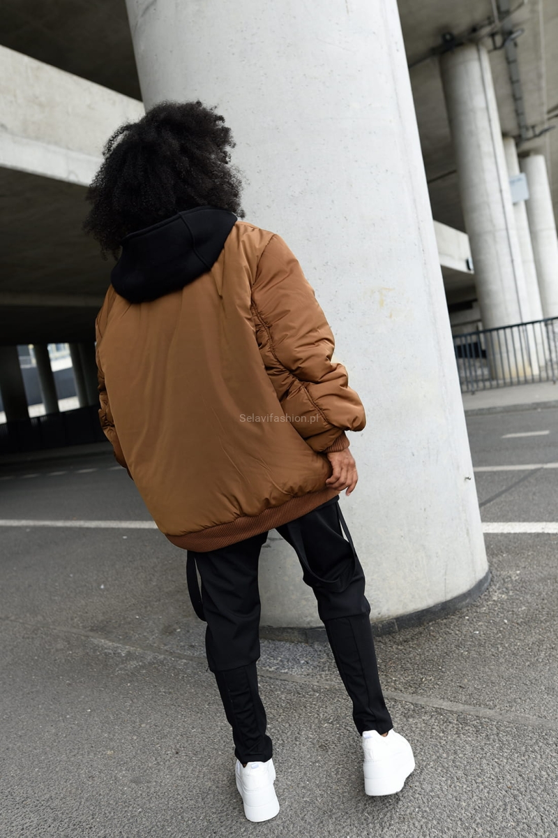 Długa kurtka Bombers Miss City Official brązowa w Selavifashion.pl