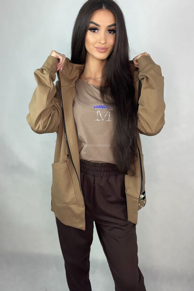Bluza z kapturem Classic zapinana na suwak Minouu camel  w Selavifashion.pl