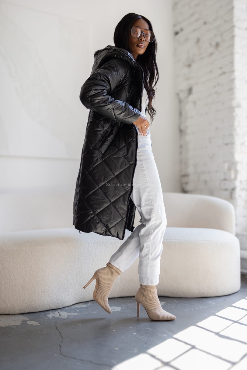 Kurtka ocieplana Cleo z kapturem LaDonna czarna w Selavifashion.pl