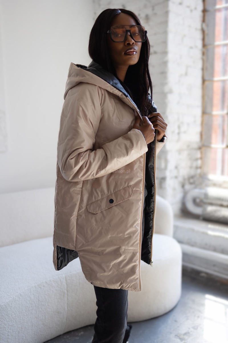 Kurtka dwustronna ocieplana Emma z kapturem LaDonna beżowo czarna w Selavifashion.pl