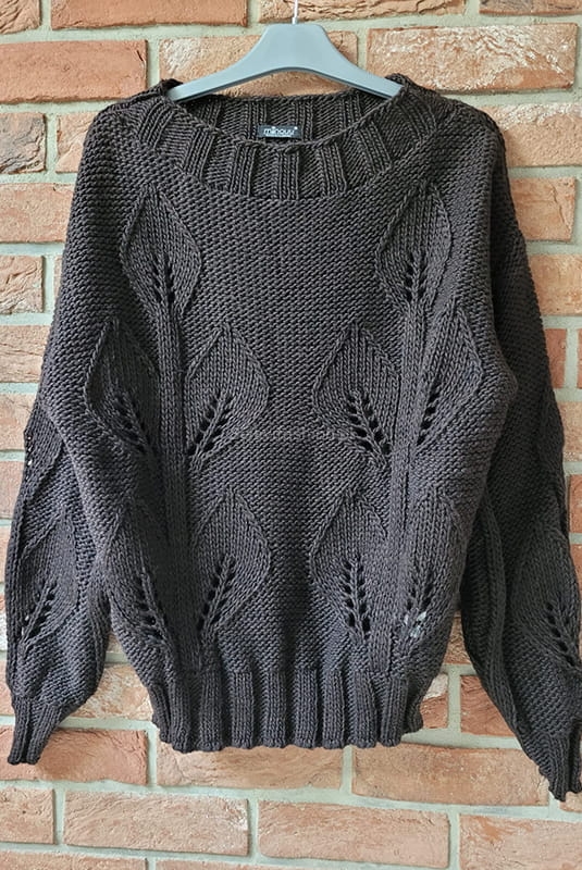 Ażurowy sweter Minouu brązowy w Selavifashion.pl