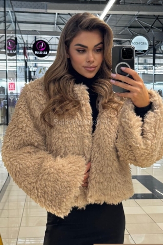 Oversizowa kurtka Futrzak LaMilla beżowa w Selavifashion.pl