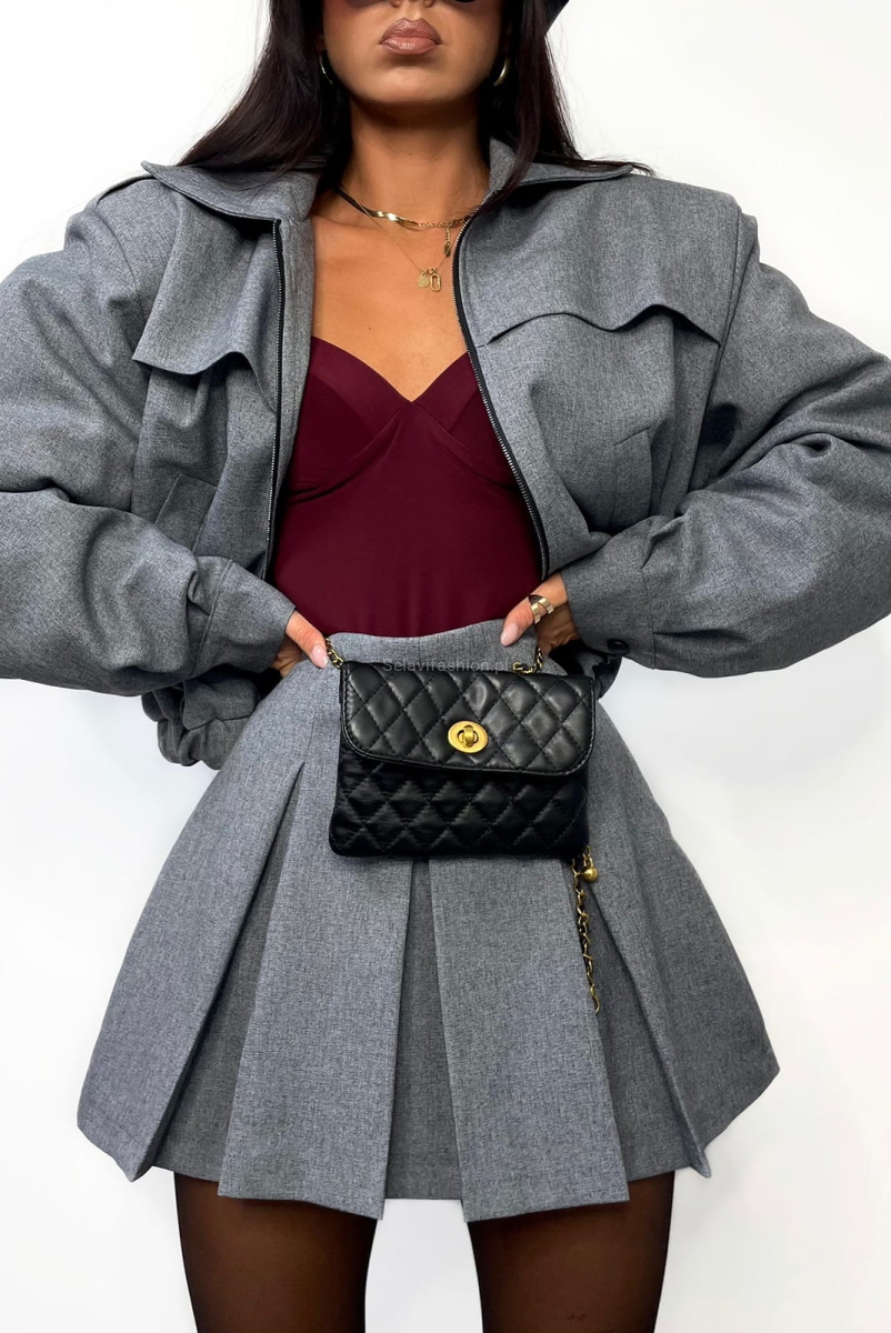 Krótka kurtka bomberka LaMilla szara w Selavifashion.pl