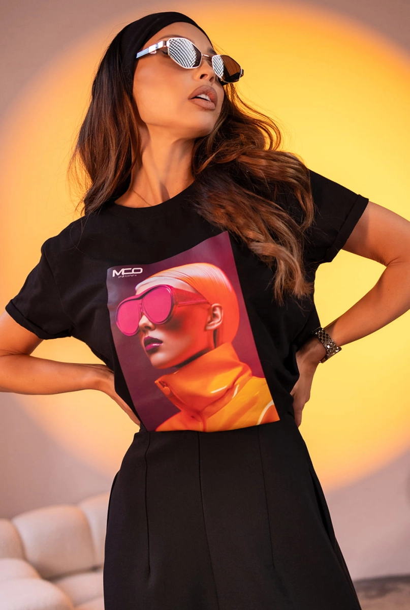 T-Shirt Selena Pink Glasses Miss City Official czarny