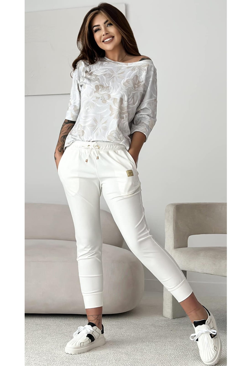 Spodnie dresowe Luise białe w Selavifashion.pl