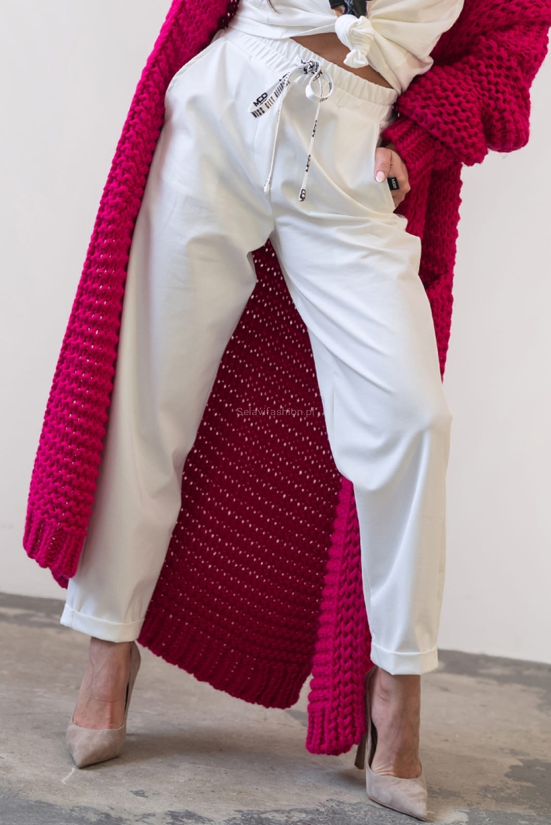 Luźne dresowe spodnie Uptown Miss City Official w Selavifashion.pl