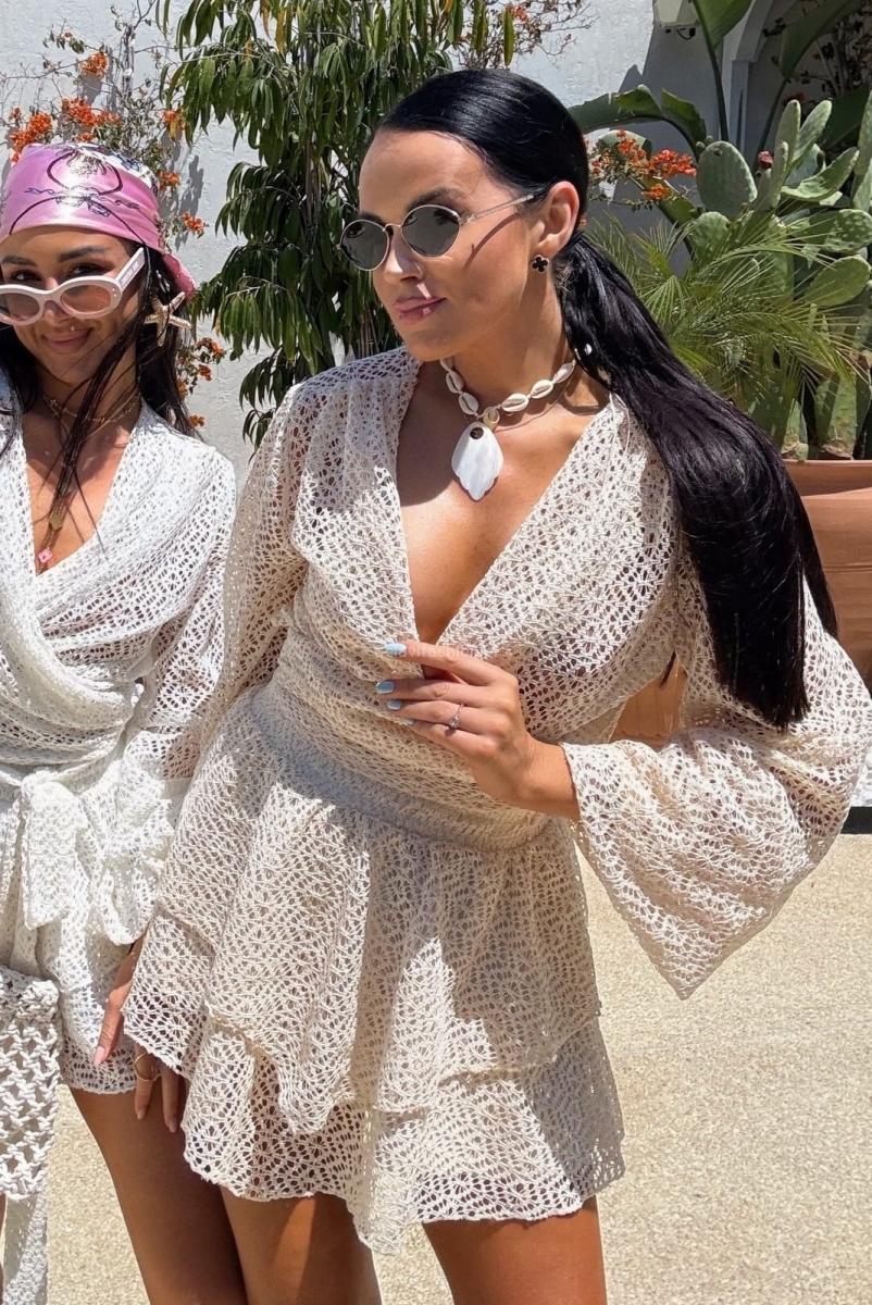 Komplet ażurowy bluzka i spódniczko spodenki LaMilla jasno beżowy w Selavifashion.pl