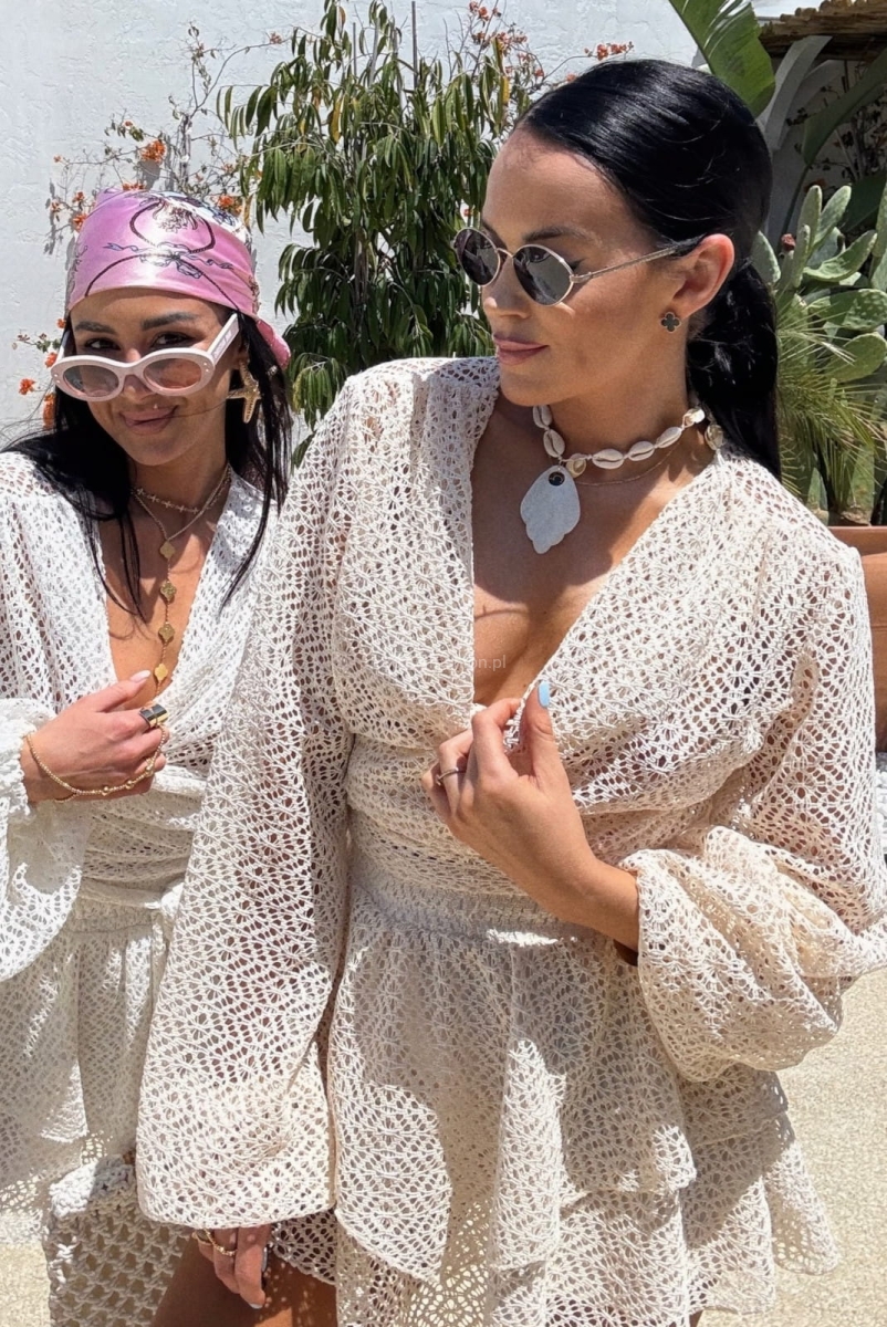 Komplet ażurowy bluzka i spódniczko spodenki LaMilla jasno beżowy w Selavifashion.pl