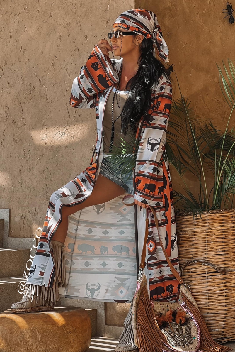 Płaszcz narzutka plażowa Boho z regulacją w pasie Zocco w Selavifashion.pl