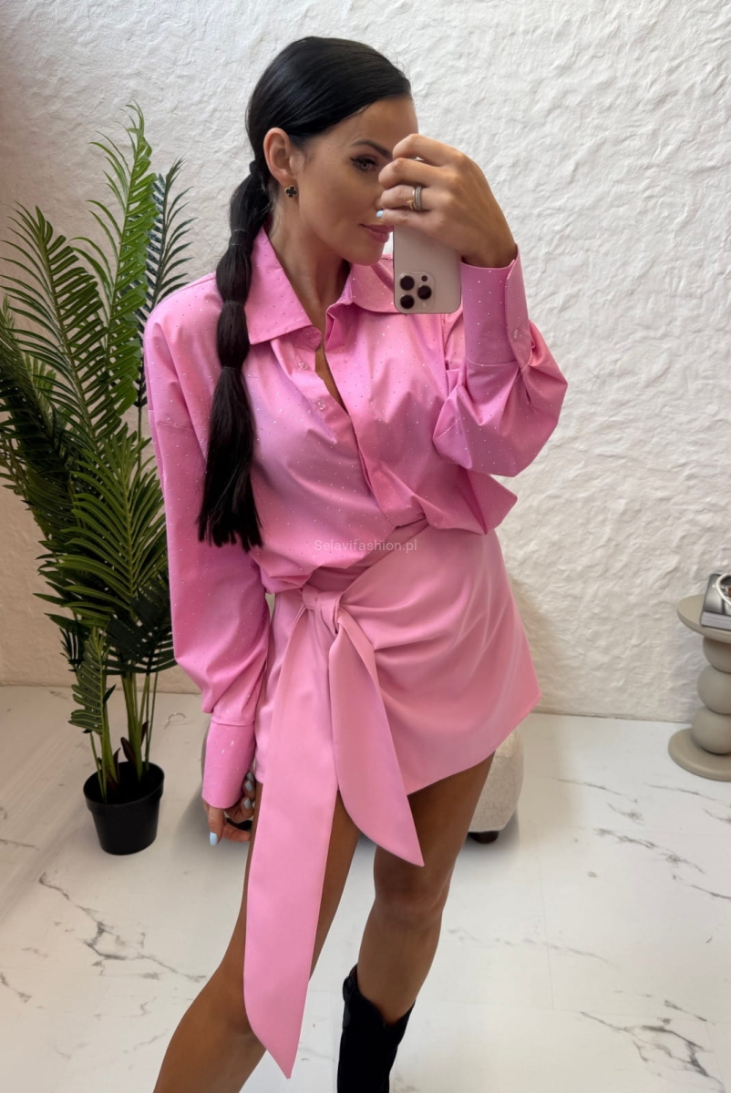 Spódniczko spodenki z wiązaniem LaMilla różowe w Selavifashion.pl