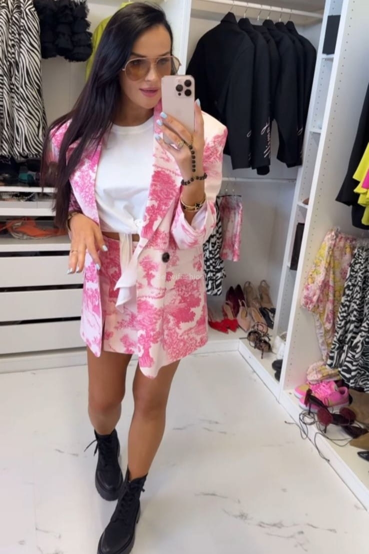 Spódniczko spodenki nature LaMilla różowe w Selavifashion.pl