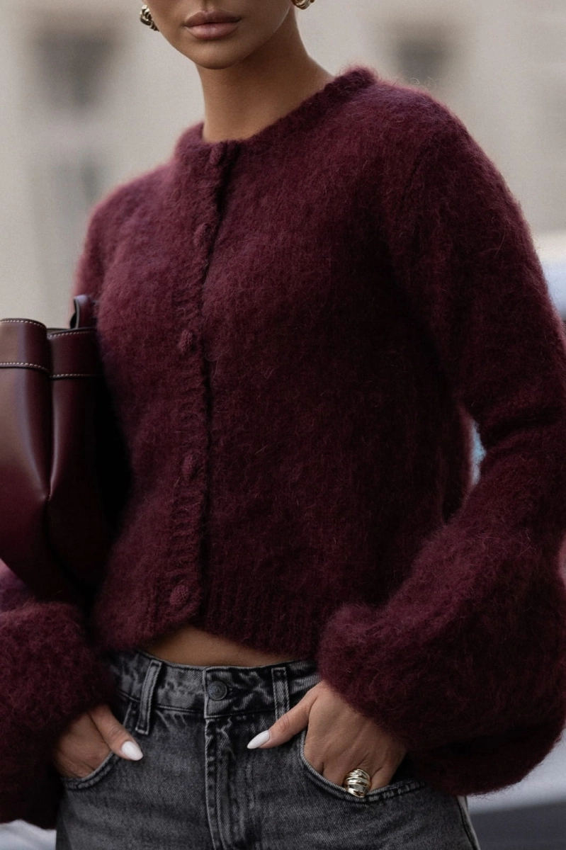 Sweter moherowy z szerokimi mankietami zapinany na guziki Yarn bordowy