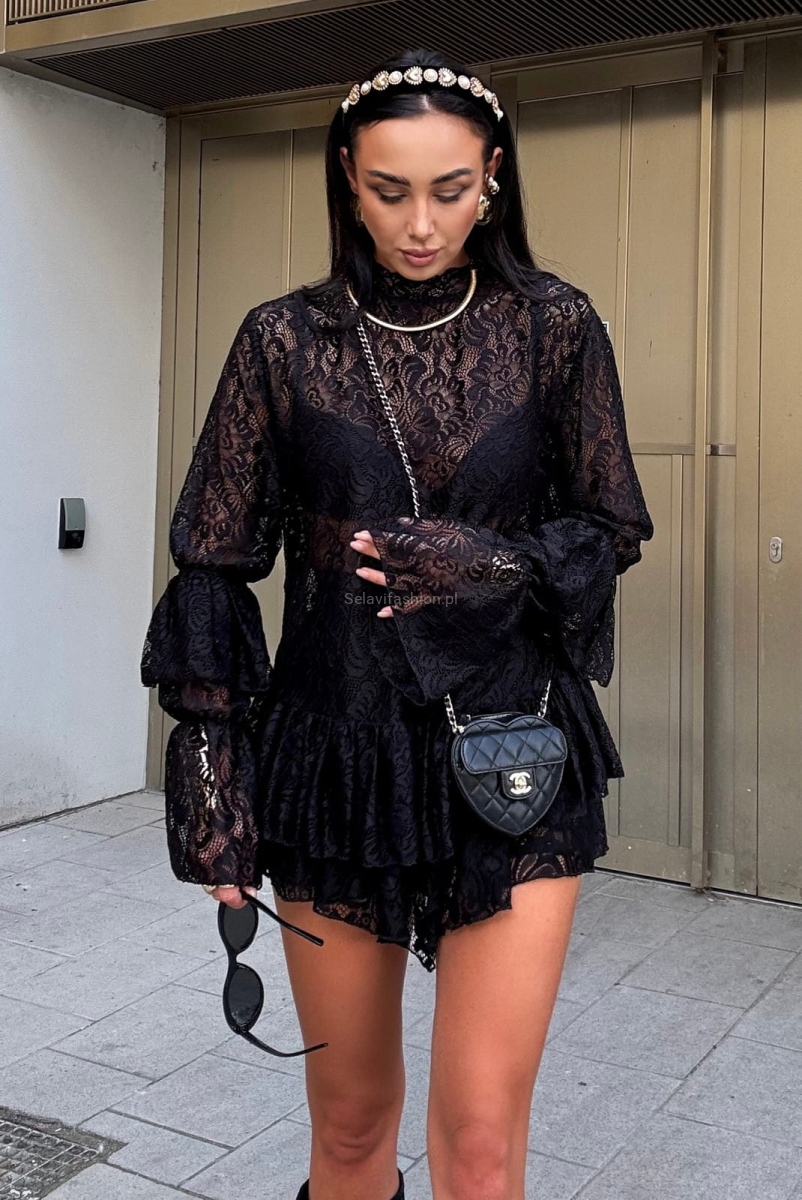 Krótkie koronkowe spódniczko spodenki LaMilla czarne w Selavifashion.pl