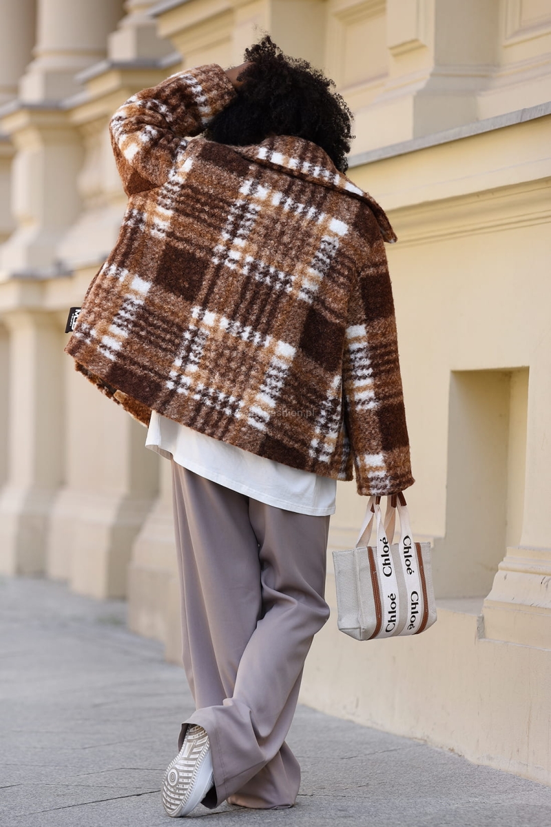 Krótki płaszcz wełniany Unwritten Miss City Official w kratke brązowy w Selavifashion.pl