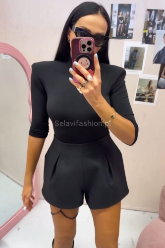 Body golf od polskiej firmy LaMilla. Fason z rękawem 3/4.