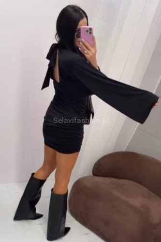 Krótka sukienka klasyczna z wycięciem na plecach LaMilla czarna