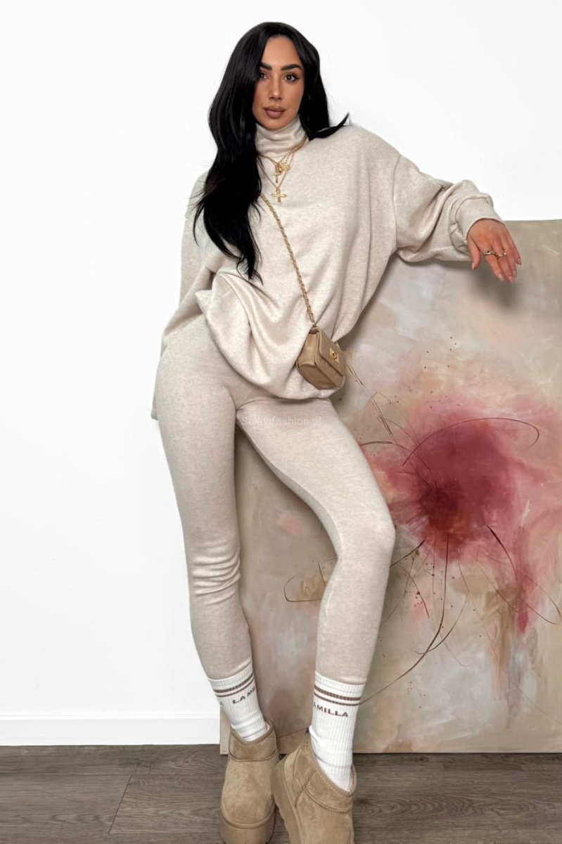 Komplet bluza golf i legginsy LaMilla beżowy