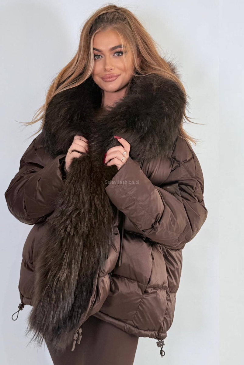 Kurtka puchowa z kapturem i naturalnym futrem brązowa