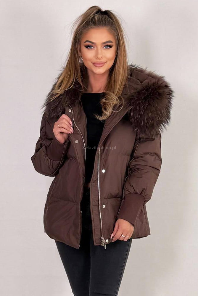 Kurtka puchowa z kapturem i naturalnym futrem brązowa