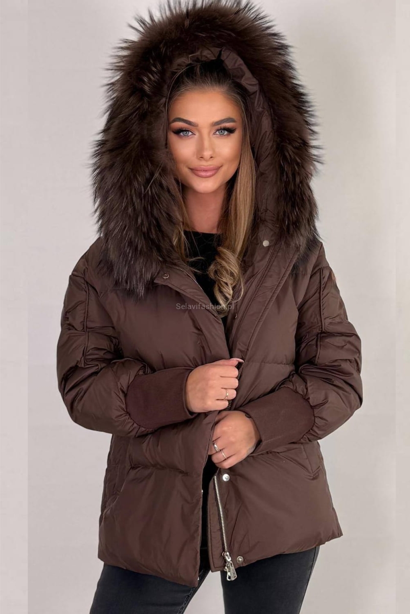 Kurtka puchowa z kapturem i naturalnym futrem brązowa